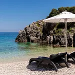 Mikro Nisi & Apartment