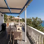 Apartment Mikro Nisi & *