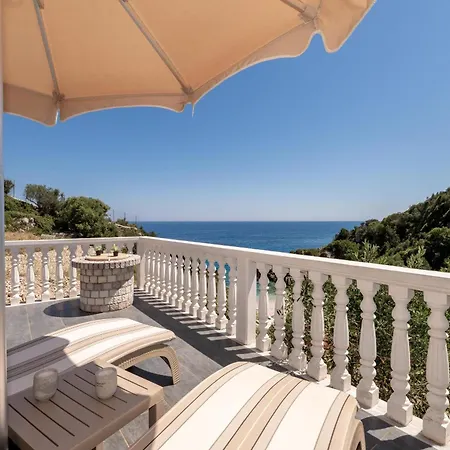 Mikro Nisi & Apartmán Agios Nikolaos (Zakynthos)