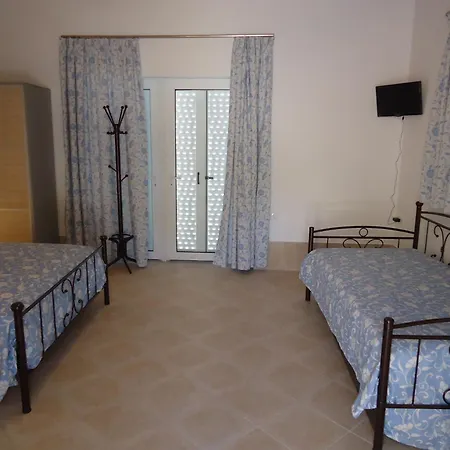 Apartment Mikro Nisi & *