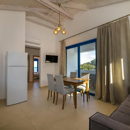 Mikro Nisi & Apartment
