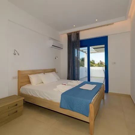 Mikro Nisi & Apartment *