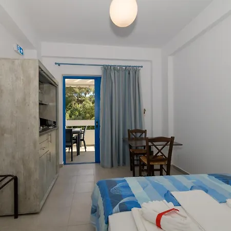 Mikro Nisi & * Agios Nikolaos (Zakynthos)