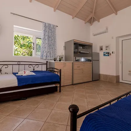Mikro Nisi & Agios Nikolaos (Zakynthos)