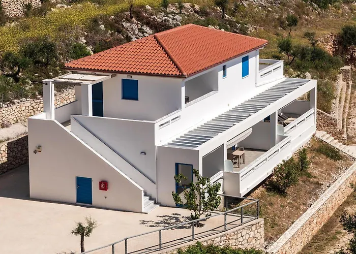 Mikro Nisi & * Agios Nikolaos (Zakynthos)