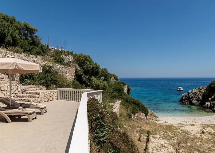 Mikro Nisi & * Agios Nikolaos (Zakynthos)