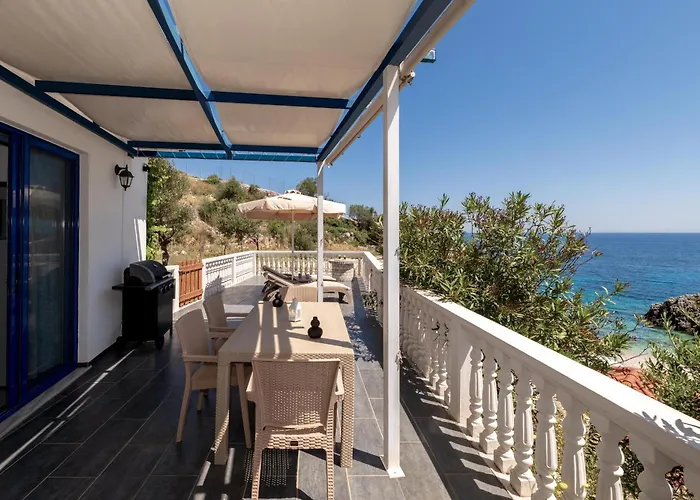 Apartamento Mikro Nisi & *