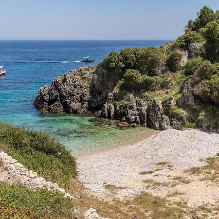 Apartment Mikro Nisi &