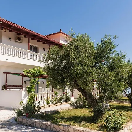 Apartment Mikro Nisi & *