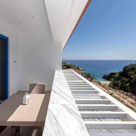 Mikro Nisi & Apartment *