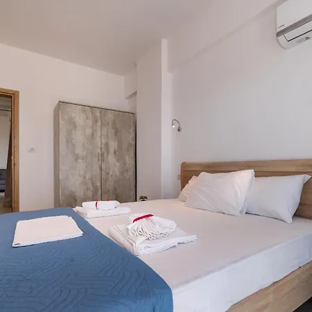 Apartment Mikro Nisi &