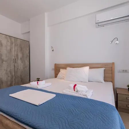 Mikro Nisi & Agios Nikolaos (Zakynthos)