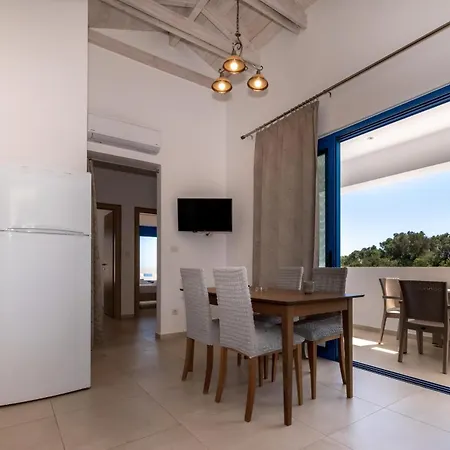 Mikro Nisi & * Agios Nikolaos (Zakynthos)