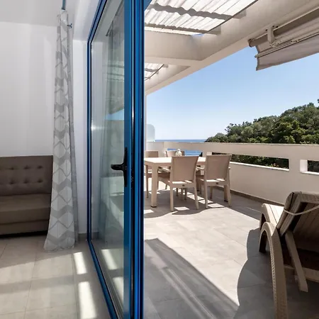 Mikro Nisi & Apartamento
