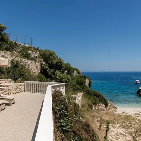 Mikro Nisi & * Agios Nikolaos (Zakynthos)