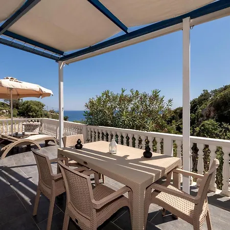 Mikro Nisi & Apartment *