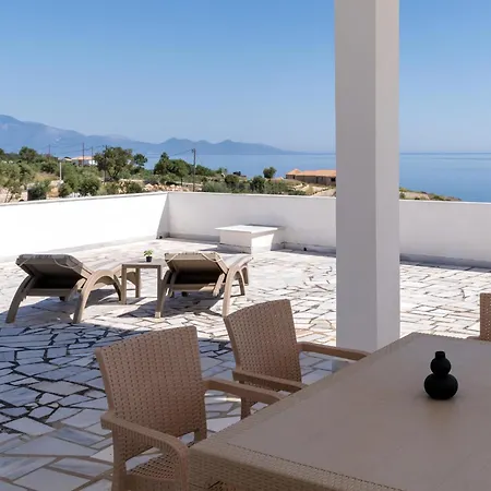 Mikro Nisi & Apartment *