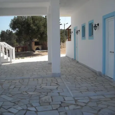 Mikro Nisi & Apartment *